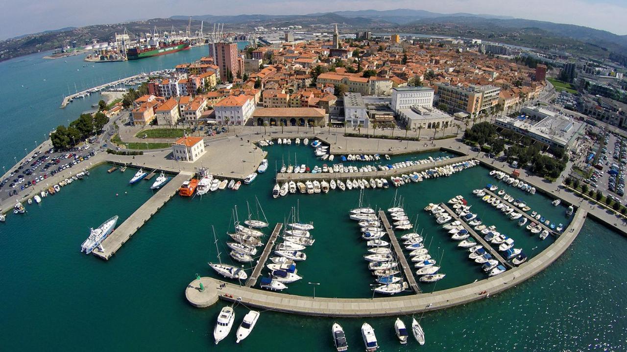 Veneziano Apartma Capodistria Esterno foto